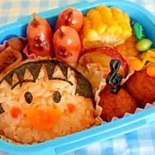 子どものお弁当に！　ちびまるこちゃんのおにぎり